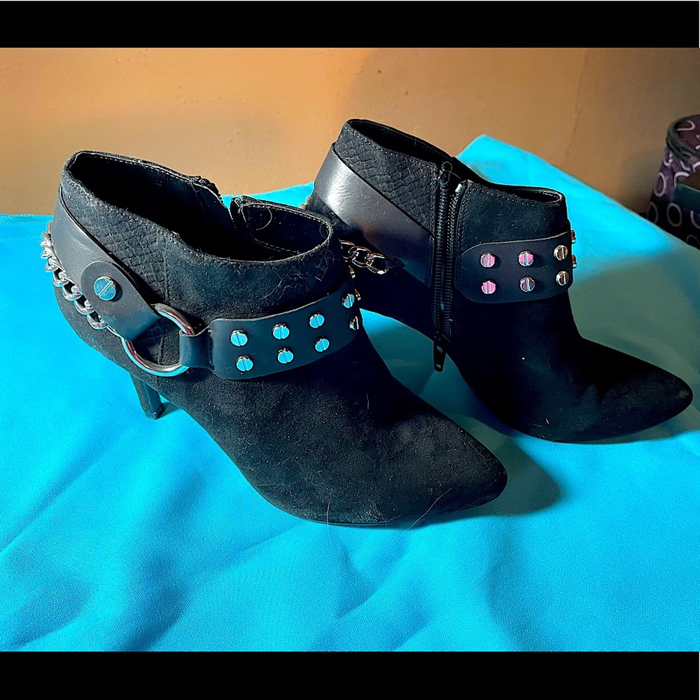 Black short boots